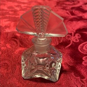 Vintage Elegant Crystal Perfume Bottle